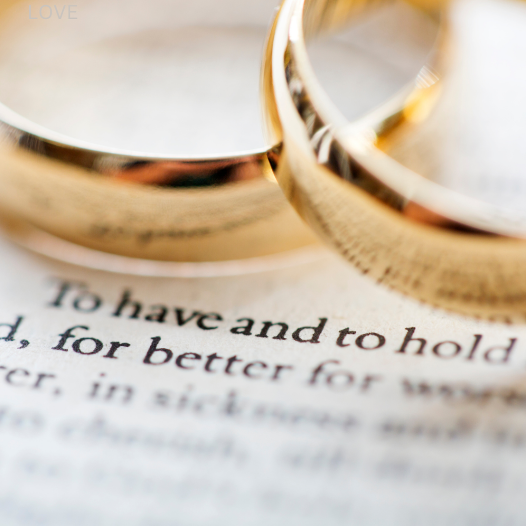 wedding vows with gold wedding rings, Dallas wedding venue near me, East Texas wedding venue