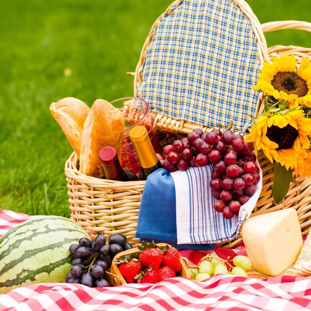 Luxury picnic basket with wine at Lake wedding venue in Corsicana Texas near Dallas.