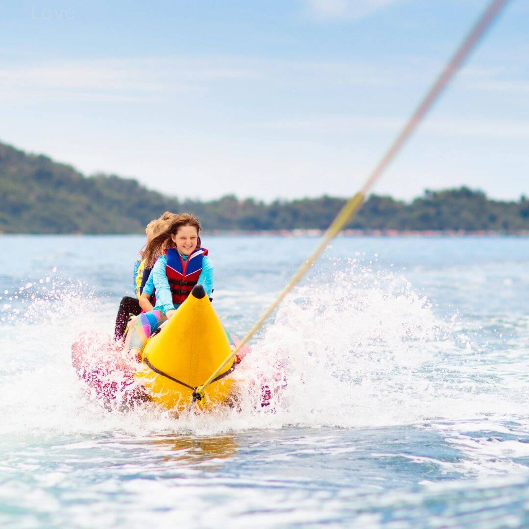 Wedding venue in Corsicana Texas with banana boat ride on the lake. Wedding venue in Corsicana Texas with banana boat ride on the lake.