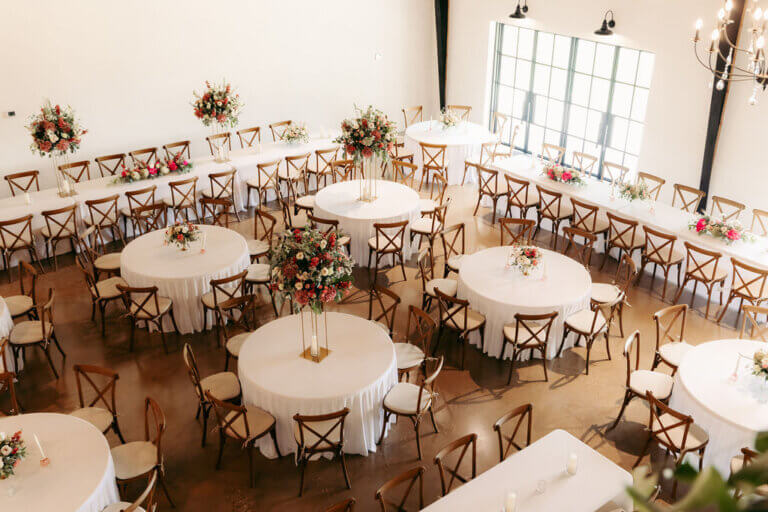 modern East Texas wedding venue, modern chic decor, wedding venue close to Dallas 1