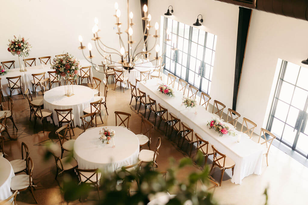 modern East Texas wedding venue, modern chic decor, wedding venue close to Dallas 4