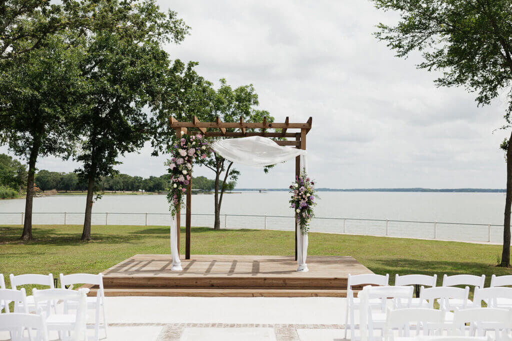 Outdoor lakeside ceremony venue in North Texas