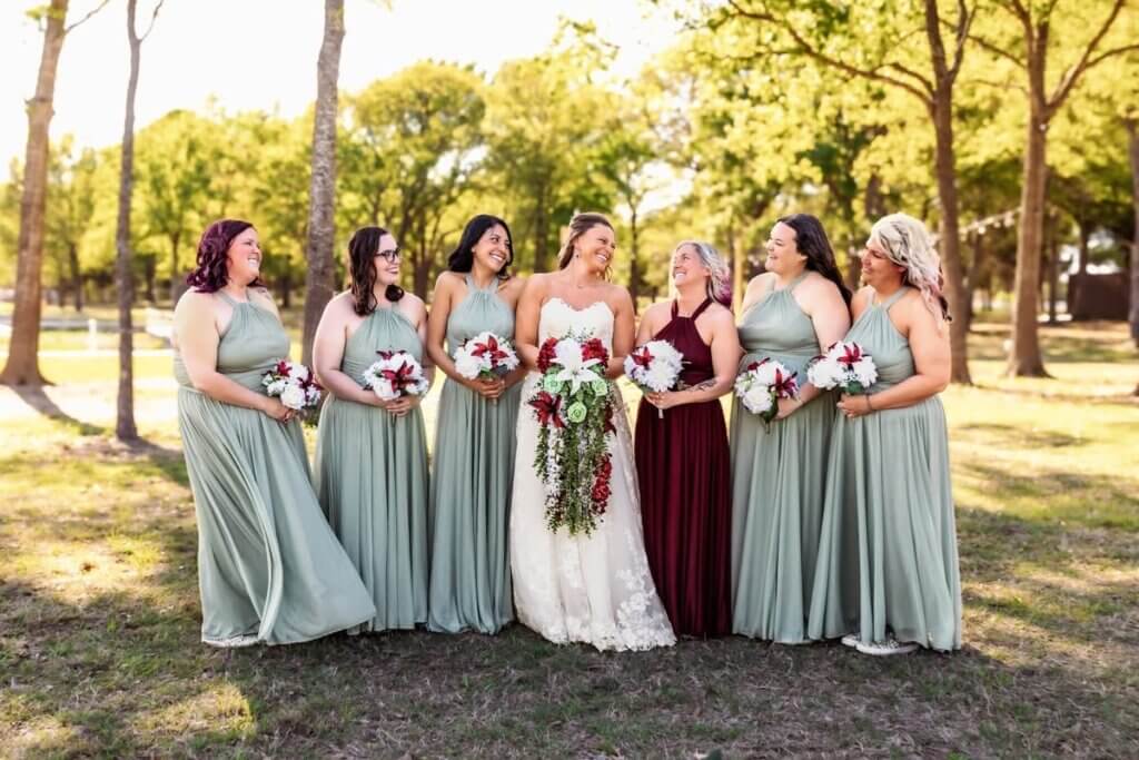 Customizable all-inclusive wedding packages at Lakefront Acres.